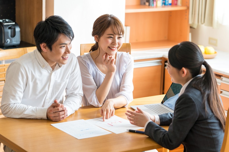 後悔しないための3つの視点は将来の家族構成や暮らしの変化を想定することや地価や建ぺい率や立地などの現実を見ることや暮らしやすさのトータル設計を図ること